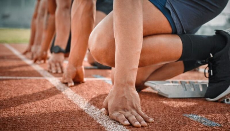 Priprema trkaća za početak početak trke